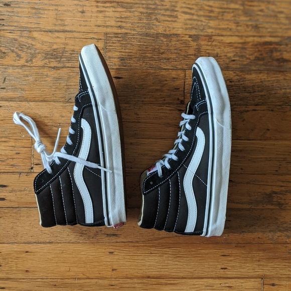 Vans Shoes - Sk8-hi High Top Vans size 6 women's 4.5 men's